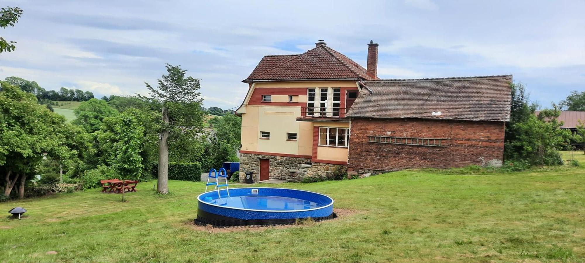 Familiehuis Fuchs Horni Branna Exterior foto